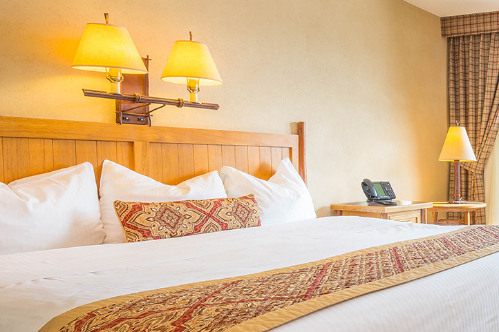 ELR_rooms_detail_Bed
