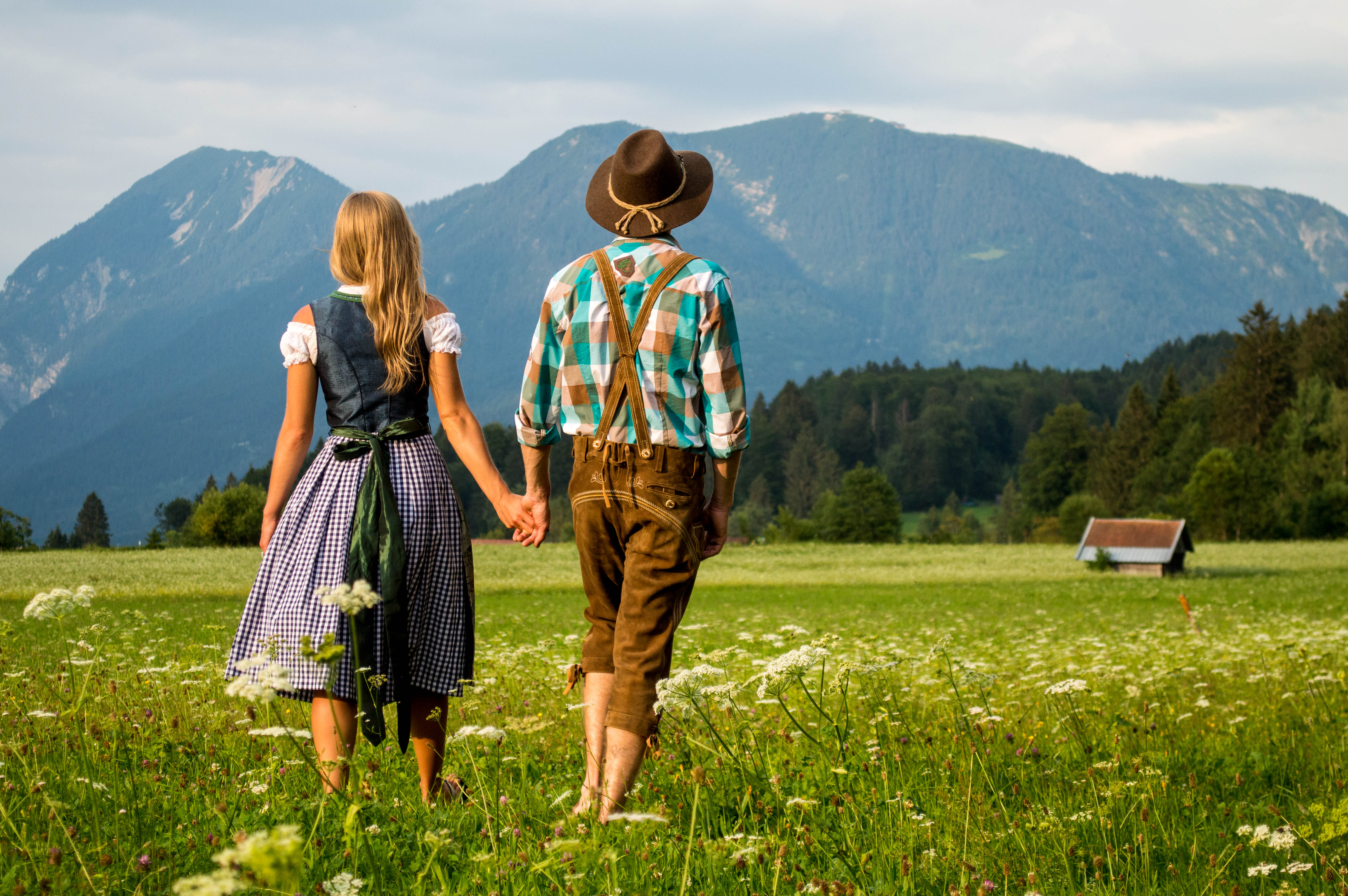 Couple_inthe_Mountains
